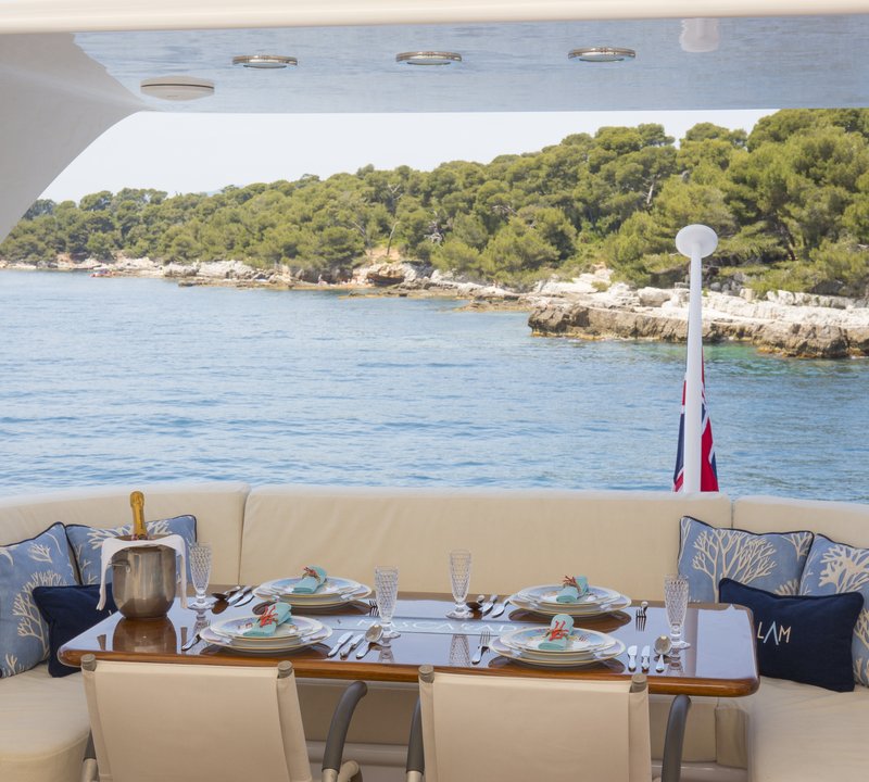 Yacht LA MASCARADE, Feadship CHARTERWORLD Luxury Superyacht Charters